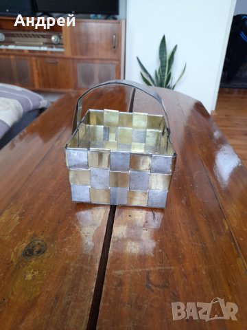 Стара метална кошница