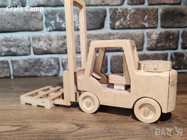 Дървен модел на Мотокар / Електрокар / Товарач – Craft Camp, снимка 8 - Коли, камиони, мотори, писти - 52738575