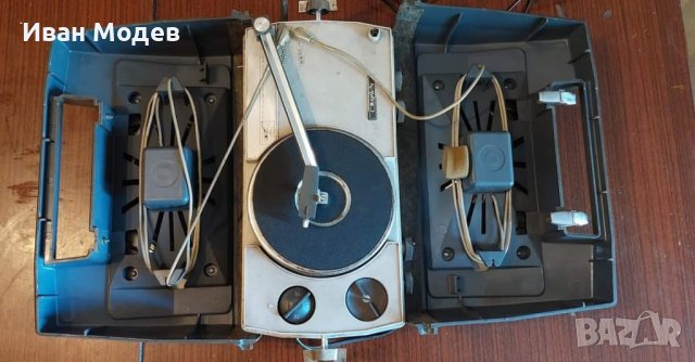 Продавам рядко срещан   Crown преносим стерео плейър STP-80F / FM-AM радио и грамофон  , снимка 6 - Антикварни и старинни предмети - 43747044