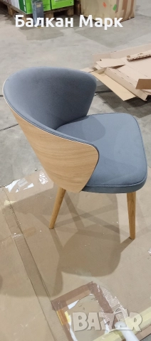 Стол Lambert – велур и дърво (дефектен, счупен крак), нов , снимка 4 - Столове - 52649644