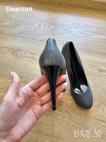 Сиви обувки на ток, снимка 2 - Дамски елегантни обувки - 49939204