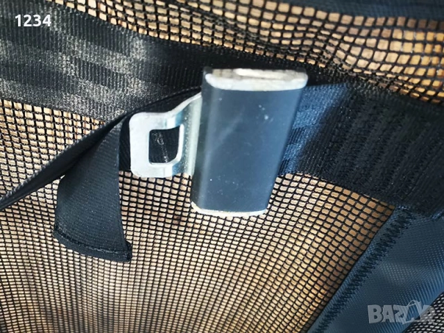 Разделителна мрежа за багажнник за AUDI Q5 след 2017г, снимка 6 - Аксесоари и консумативи - 52075575