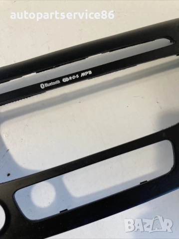 Облицовка около CD плейър за KIA Ceed 1.6 CRDi (2014) 84740-A2900, снимка 2 - Части - 53234197