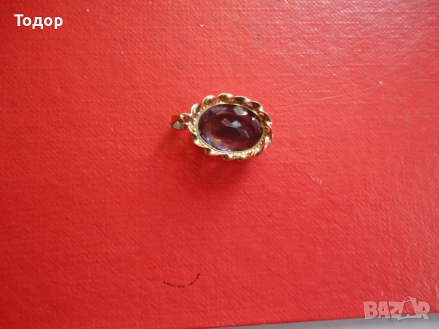 Позлатен медальон с камък Amerik 3, снимка 3 - Колиета, медальони, синджири - 53051016