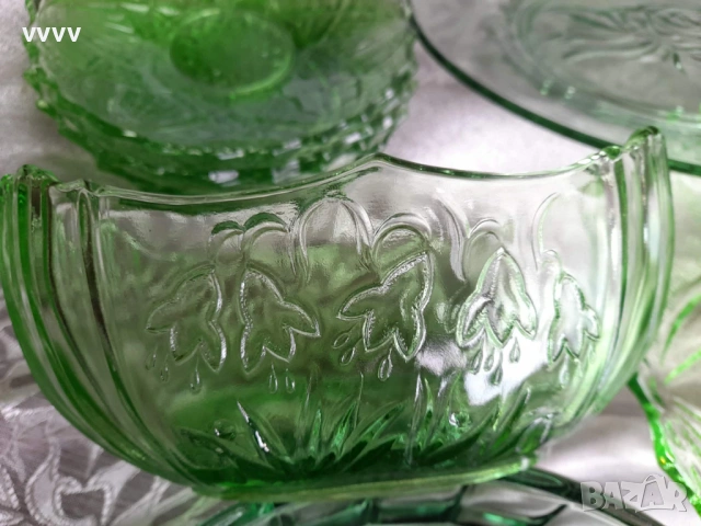 Купи, фруктиера, големи чинии, малки чинии от зелено стъкло, снимка 3 - Сервизи - 53131563