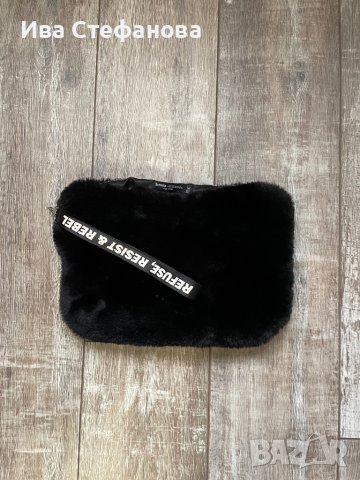 Нов рошав черен клъч чанта Bershka, снимка 7 - Чанти - 43712914