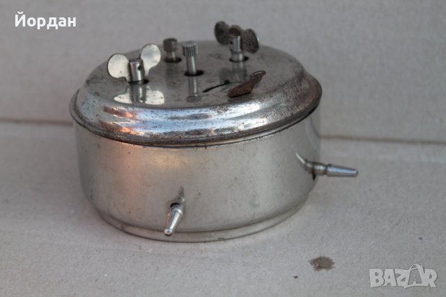 Български будилник ''Родина'' 1960 година, снимка 5 - Антикварни и старинни предмети - 38334104