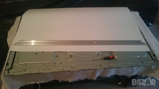 Philips 47pfl6008k/12 на части със счупена матрица, снимка 2 - Части и Платки - 26321721