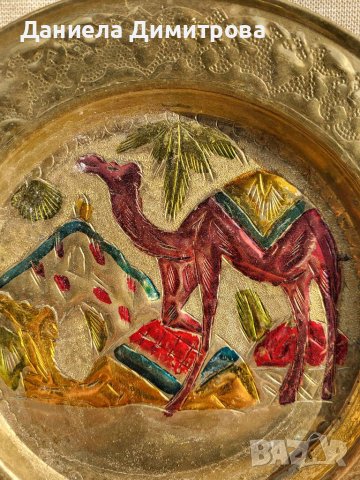 Месингова чиния с цветен египетски декор, снимка 2 - Антикварни и старинни предмети - 39571007