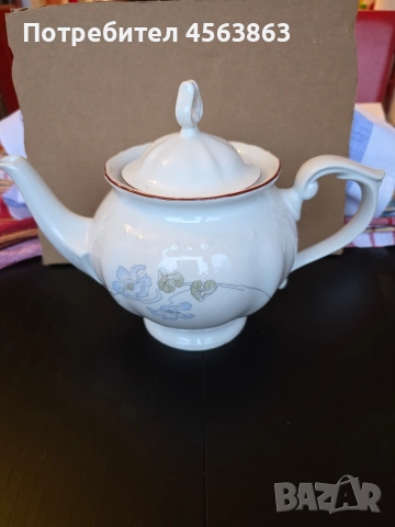Порцеланов чайник