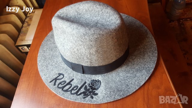Вълнена шапка Rebel Fedora Moonee, Silvian Heach Collection, размер 59, снимка 2 - Шапки - 37431655