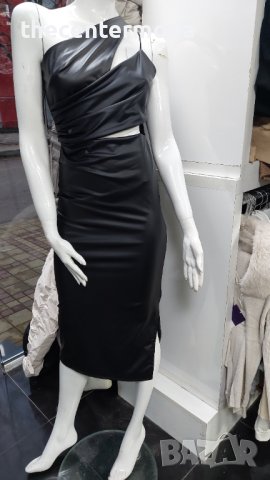 Елегантна черна рокля, снимка 3 - Рокли - 43212651