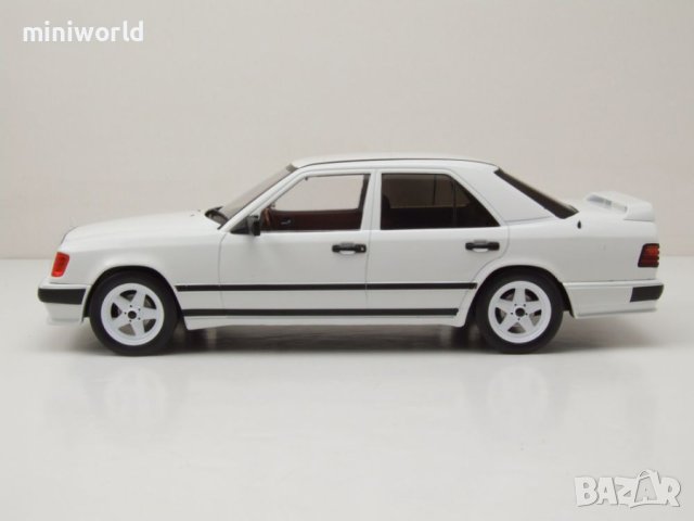 Mercedes W124 Tuning 1986 - мащаб 1:18 на Model Car Group моделът е нов в кутия, снимка 3 - Колекции - 39529566