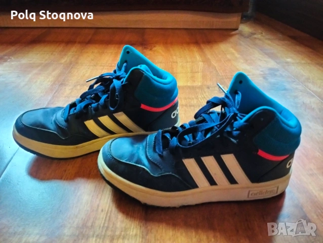 Обувки Адидас номер 37