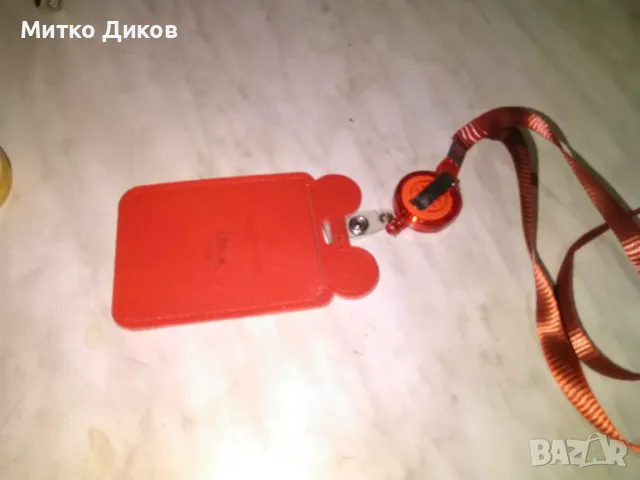  калъф нов за визитки документи за врата  с клипс ролетка разтегателен, снимка 4 - Калъфи, кейсове - 48510365