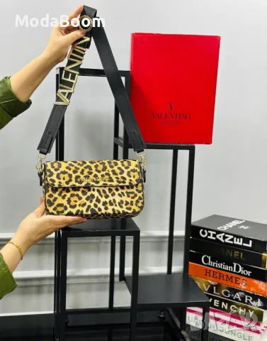 Valentino дамски чанти Различни цветове , снимка 6 - Чанти - 48618570