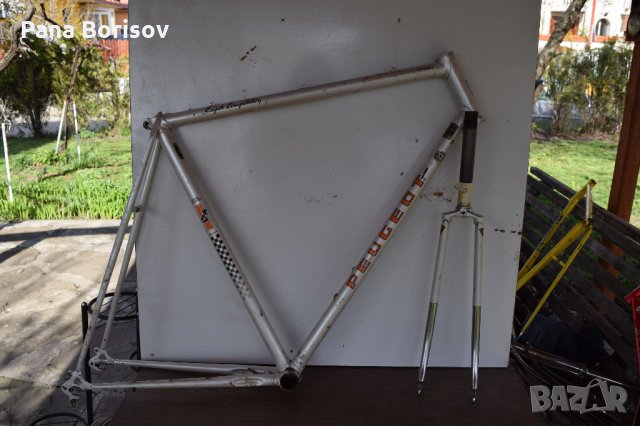 Ретро Шосейна Топ Клас Френска Рамка Peugeot Super Competition, снимка 3 - Части за велосипеди - 32669277