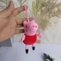 Весели приключения със семейството на Пепа Пиг: Детски ключодържател за малки фенове, снимка 5