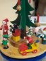 Механична музикална коледна въртележка, снимка 2