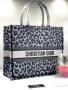 чанти 42х34см christian dior, снимка 13