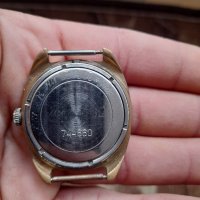 Автоматичен руски часовник Слава, снимка 4 - Антикварни и старинни предмети - 42999127