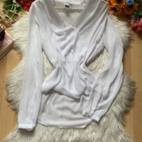 Ефирна блуза Н&М, снимка 1 - Блузи с дълъг ръкав и пуловери - 33482616