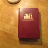 американска библия American Bible 1190стр - стария и новия завет Кинг Джеймс, king james version , снимка 1 - Антикварни и старинни предмети - 43169844