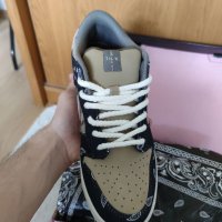 Нови Оригинални Nike Dunk SB Travis Scott Cactus Jack Dunks Original 43 размер 43 номер Найк Обувки , снимка 5 - Други - 37292648