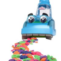 Play Doh PlayDoh Zoom Zoom детска прахосмукачка с мек пластелин Hasbro Оригинален, снимка 6 - Пластелини, моделини и пясъци - 43262874