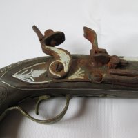 Пистолет декорация, снимка 6 - Антикварни и старинни предмети - 40723545