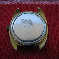Механичен часовник Ракета с позлата 10мк, снимка 2 - Антикварни и старинни предмети - 32828956