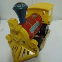 № 6689 стара играчка - влакче / локомотив  - Fisher - Price  Toys - Великобритания 1977 г   , снимка 3 - Други ценни предмети - 39000907