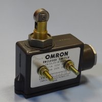 изключвател Omron ZE-Q22-G Enclosed Switch Roller Plunger 15A, снимка 1 - Резервни части за машини - 43861765