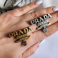 Брошка Prada , снимка 1 - Други - 44046944