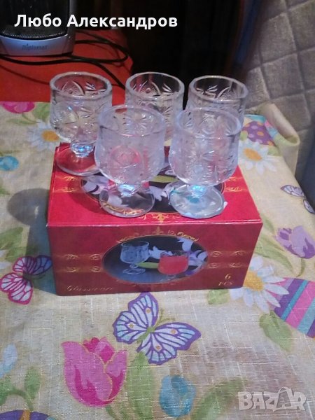 Малки кристални чашки за ракийка., снимка 1