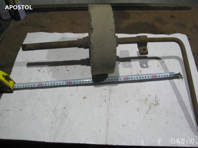 Старинно каменно точило от дялан камък, снимка 1