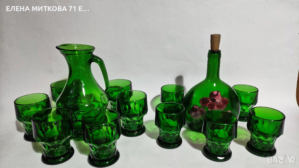 Масивен италиански сервиз от изумруденозелено стъкло, снимка 1