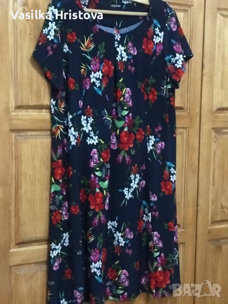 Красива рокля на цветя, лека еластичност, размер XXXL, без следи от употреба,, снимка 1