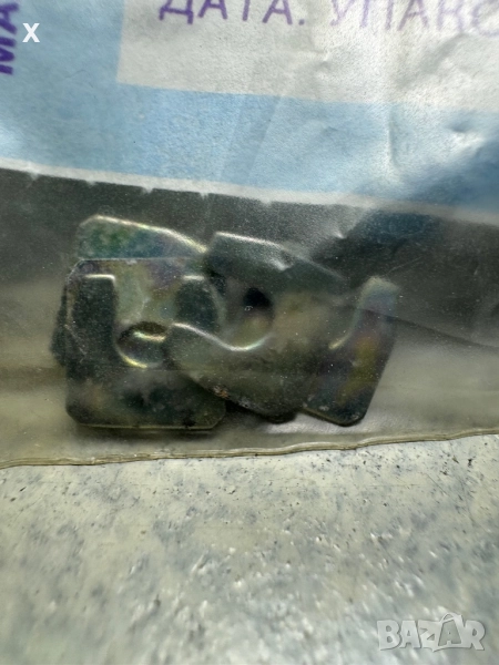 5 БРОЯ Скоба за задържане на бутона за заключване на вратата ВАЗ ЛАДА 21050-6105132-00 НОВИ, снимка 1