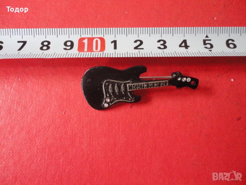 Брошка с камъни 4, снимка 1