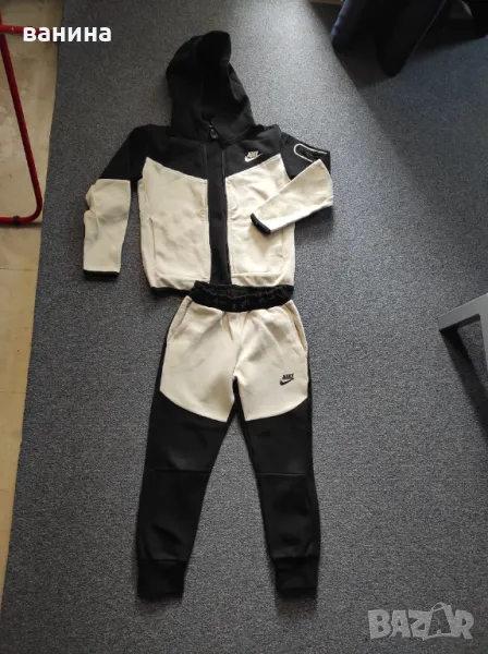 Nike tech fleece 120-128, снимка 1