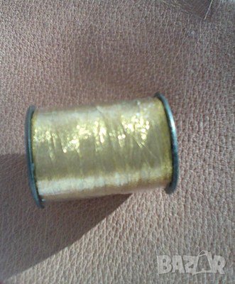 Макара метализиран конец за бродерии, снимка 1