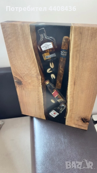 Дъска от орех и епоксидна смола, снимка 1