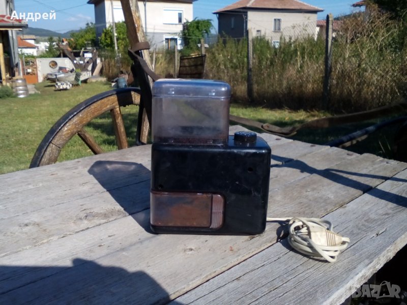 Стара електрическа кафемелачка, снимка 1