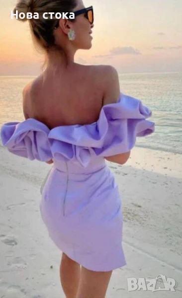 Сатенена рокля с ефектно деколте , снимка 1