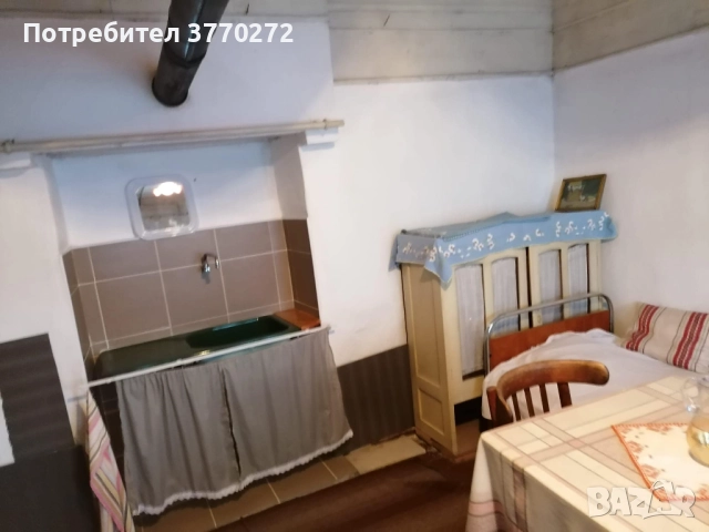 Продава възрожденска къща Карлово, снимка 6 - Къщи - 52582126