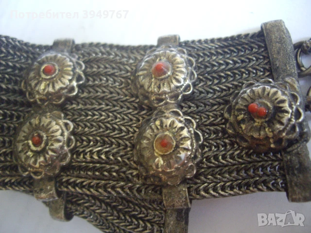 Стара масивна и много красива сачанова гривна., снимка 4 - Антикварни и старинни предмети - 50676567