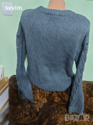Пуловер номер L , снимка 4 - Блузи с дълъг ръкав и пуловери - 44126035