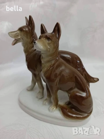 Порцеланова стара немска  фирмена пластика -"Двете  овчарки"- Grafenthal , снимка 3 - Антикварни и старинни предмети - 50468612