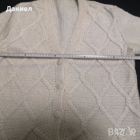 Плетена вълнена желетка, снимка 5 - Антикварни и старинни предмети - 39148021